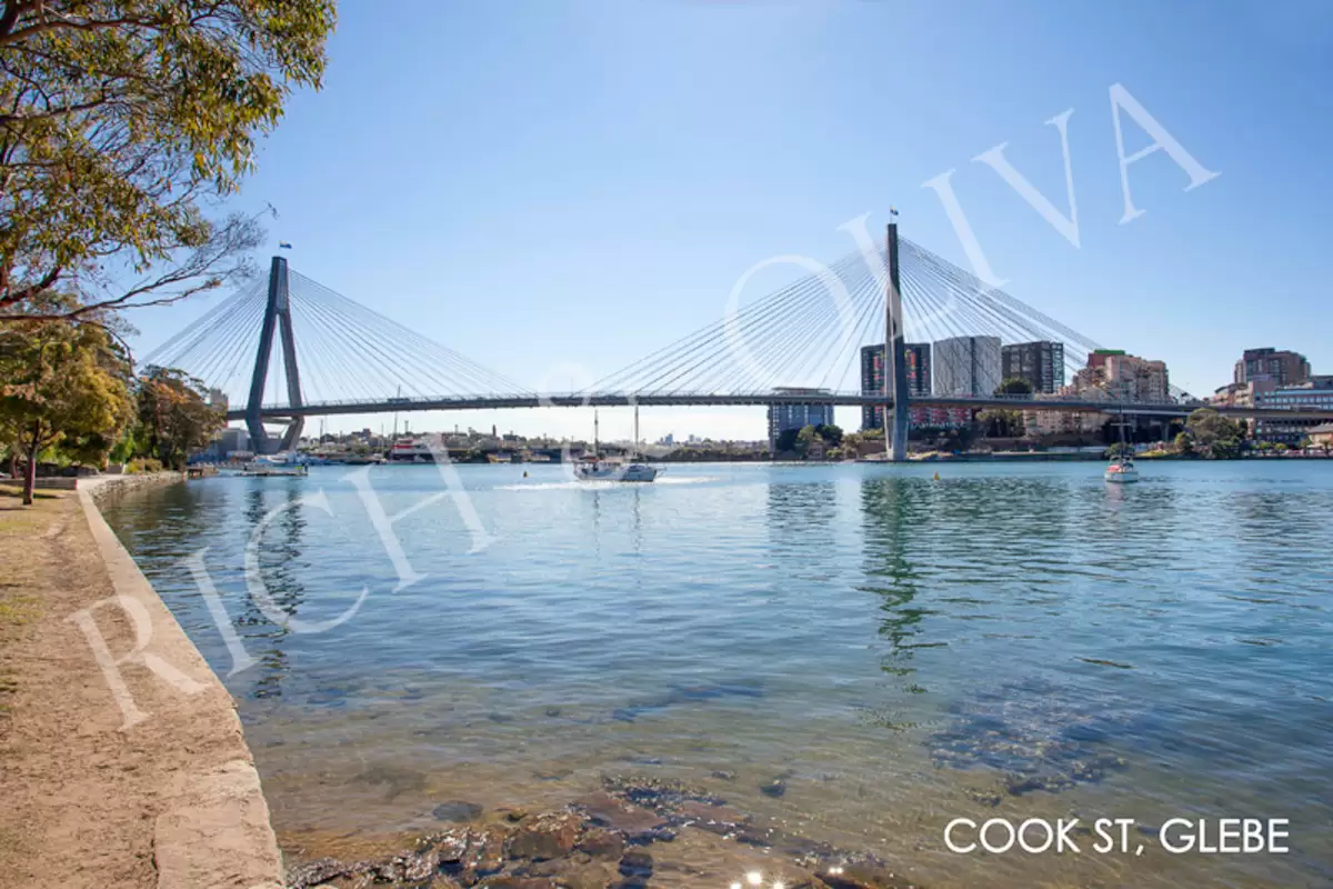 9/9a Cook Street, Glebe Leased by Rich & Oliva - image 1