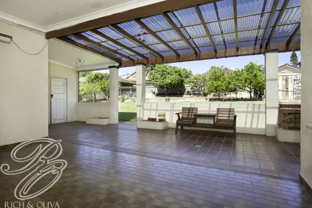 9 Claremont Road, Burwood Heights Sold by Rich & Oliva - image 6
