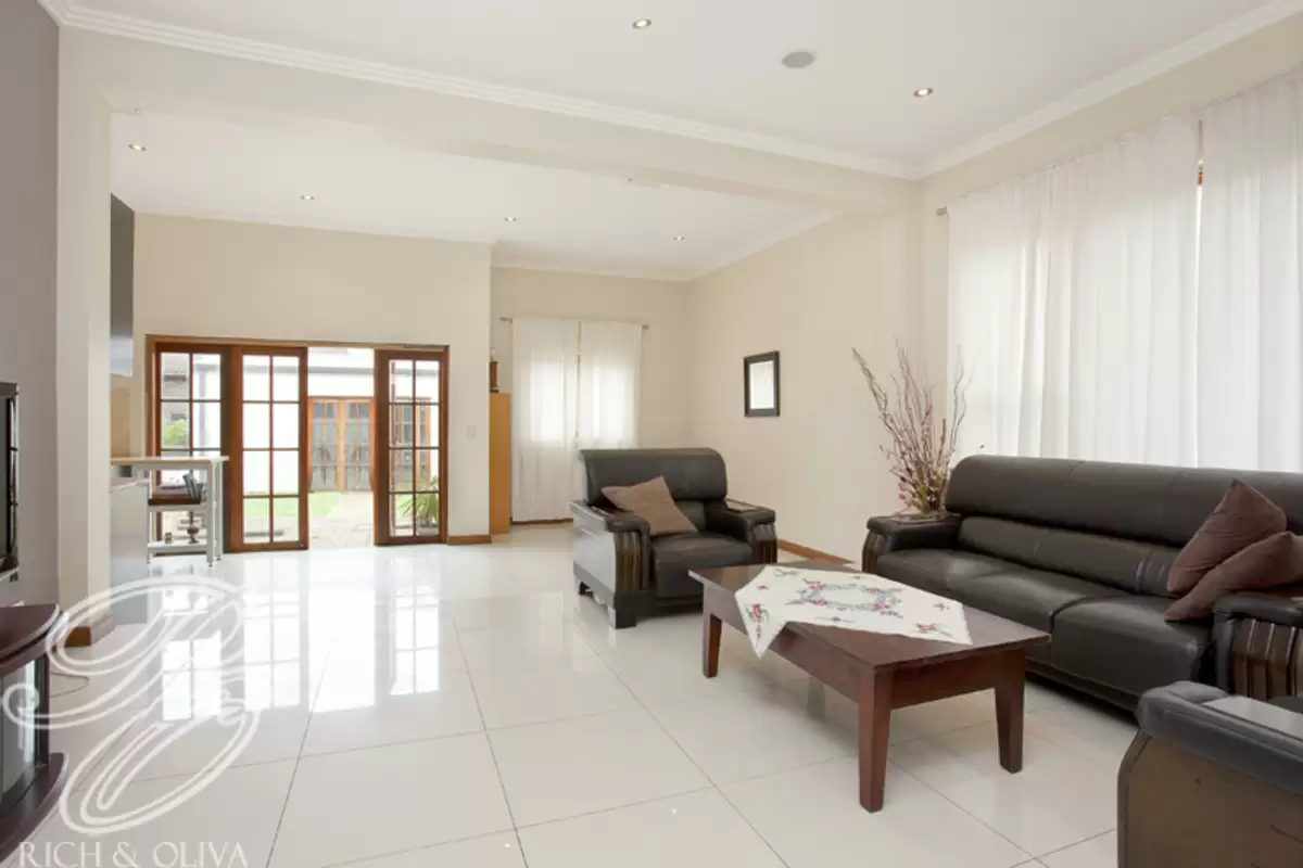 15 Queen Street, Croydon Park Sold by Rich & Oliva - image 2