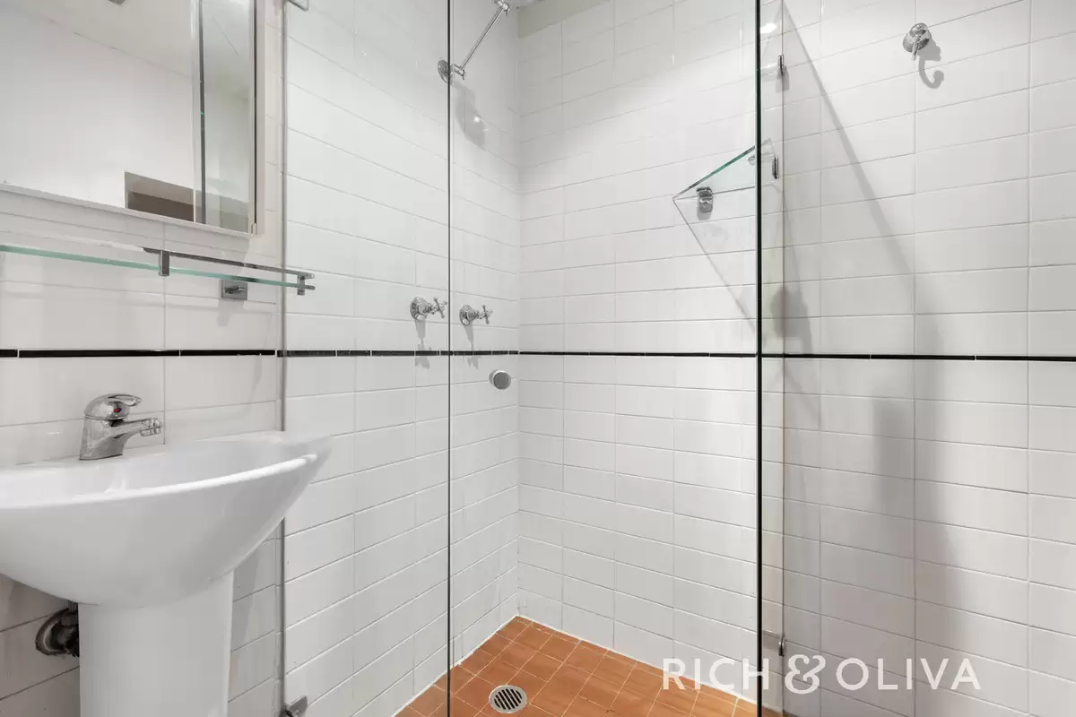 340 Cleveland Street, Surry Hills Leased by Rich & Oliva - image 2