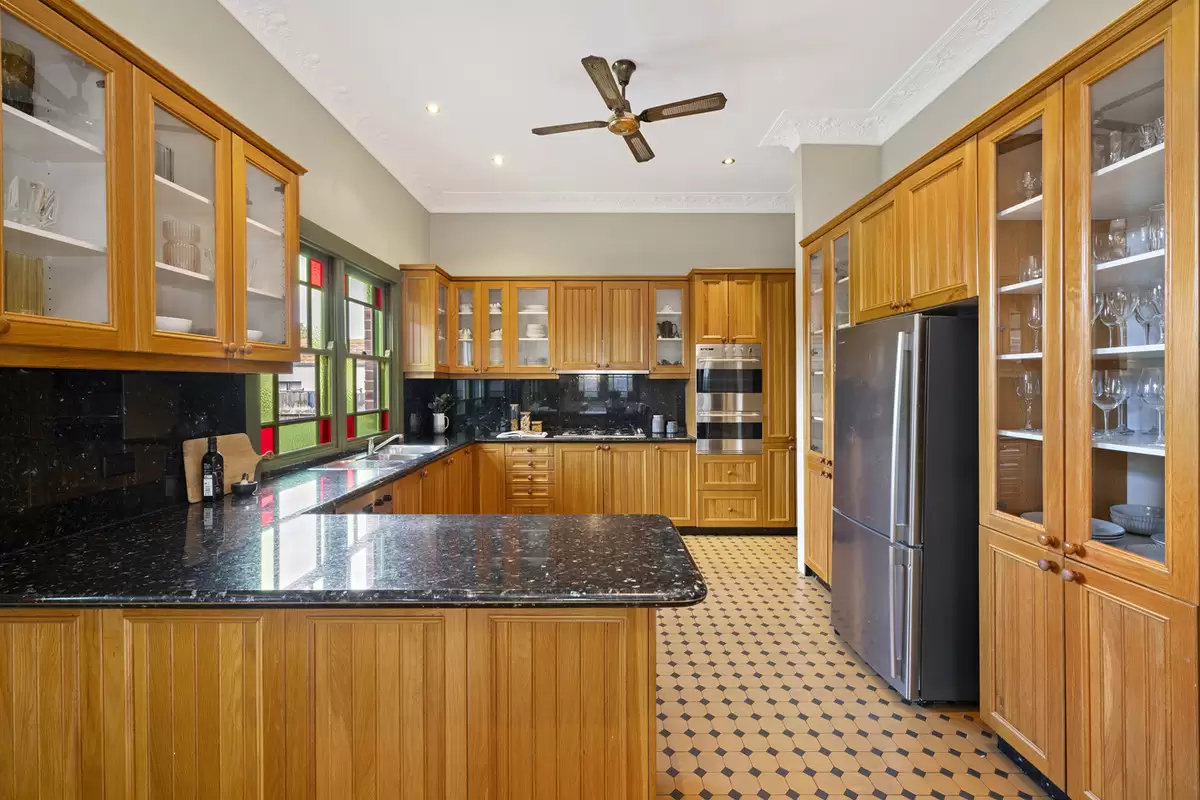 24 Kelso Street, Burwood Heights Auction by Rich & Oliva - image 10