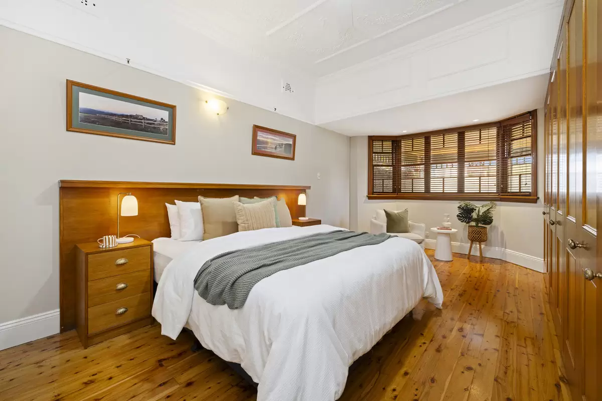24 Lucas Road, Burwood Auction by Rich & Oliva - image 2