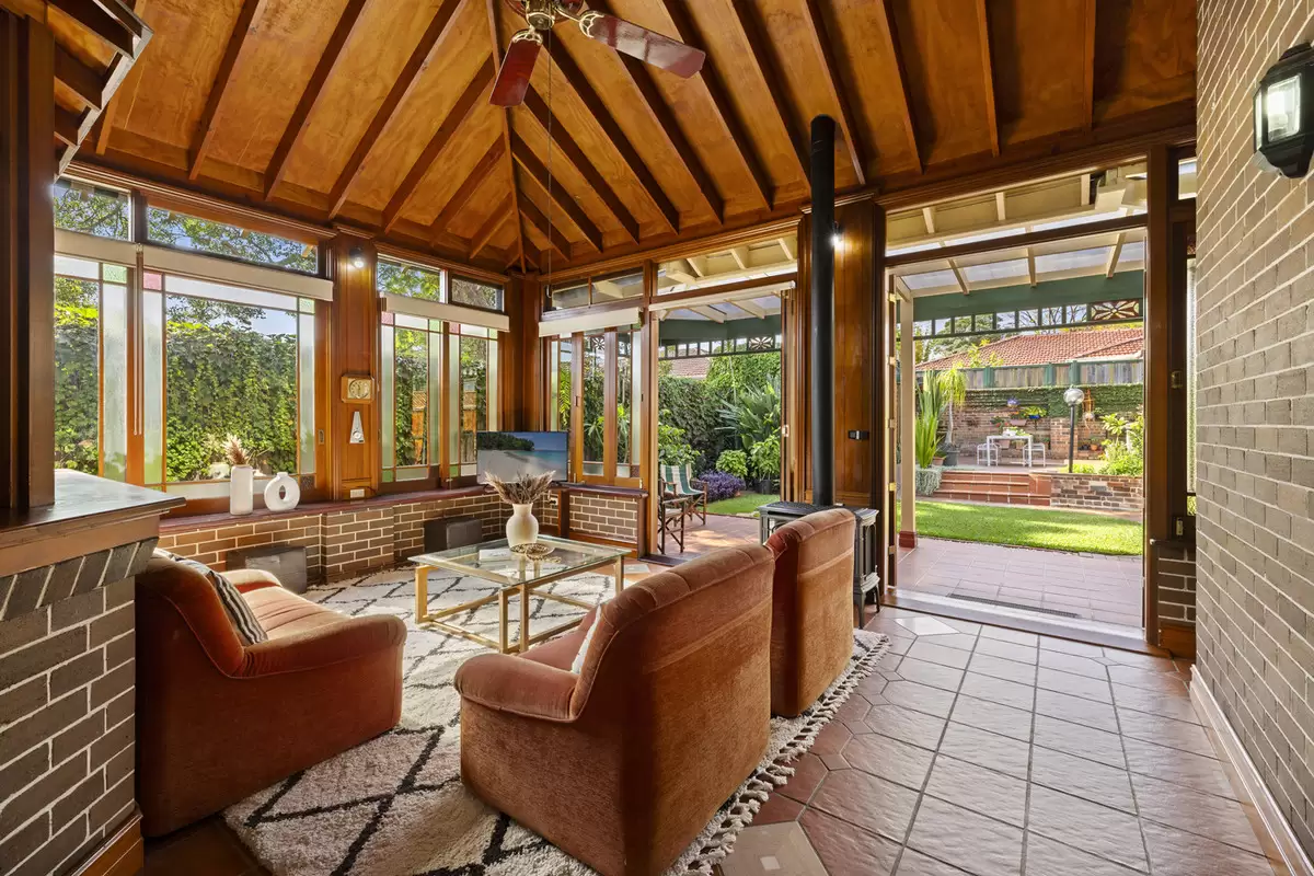 24 Lucas Road, Burwood Auction by Rich & Oliva - image 11