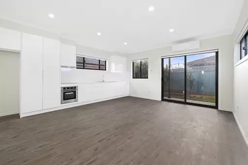 1/50 Endeavour Road, Georges Hall For Lease by Rich & Oliva