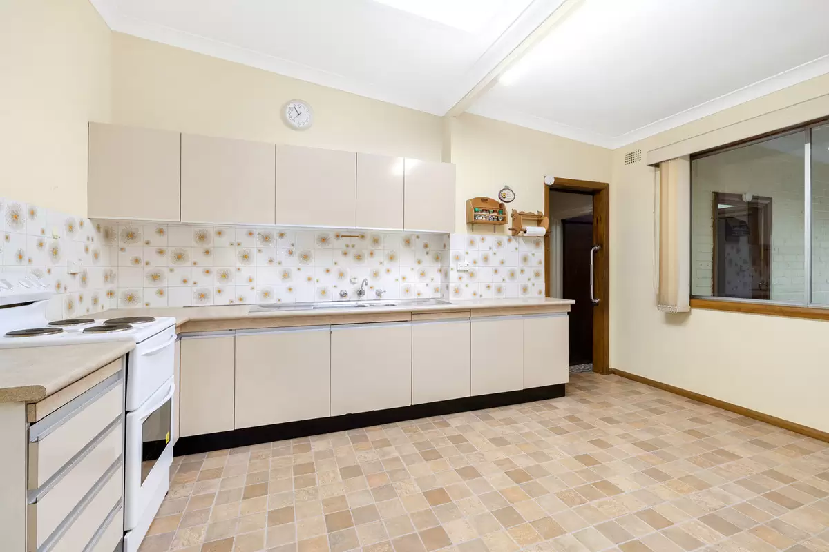 62 Dalmar Street, Croydon Auction by Rich & Oliva - image 11