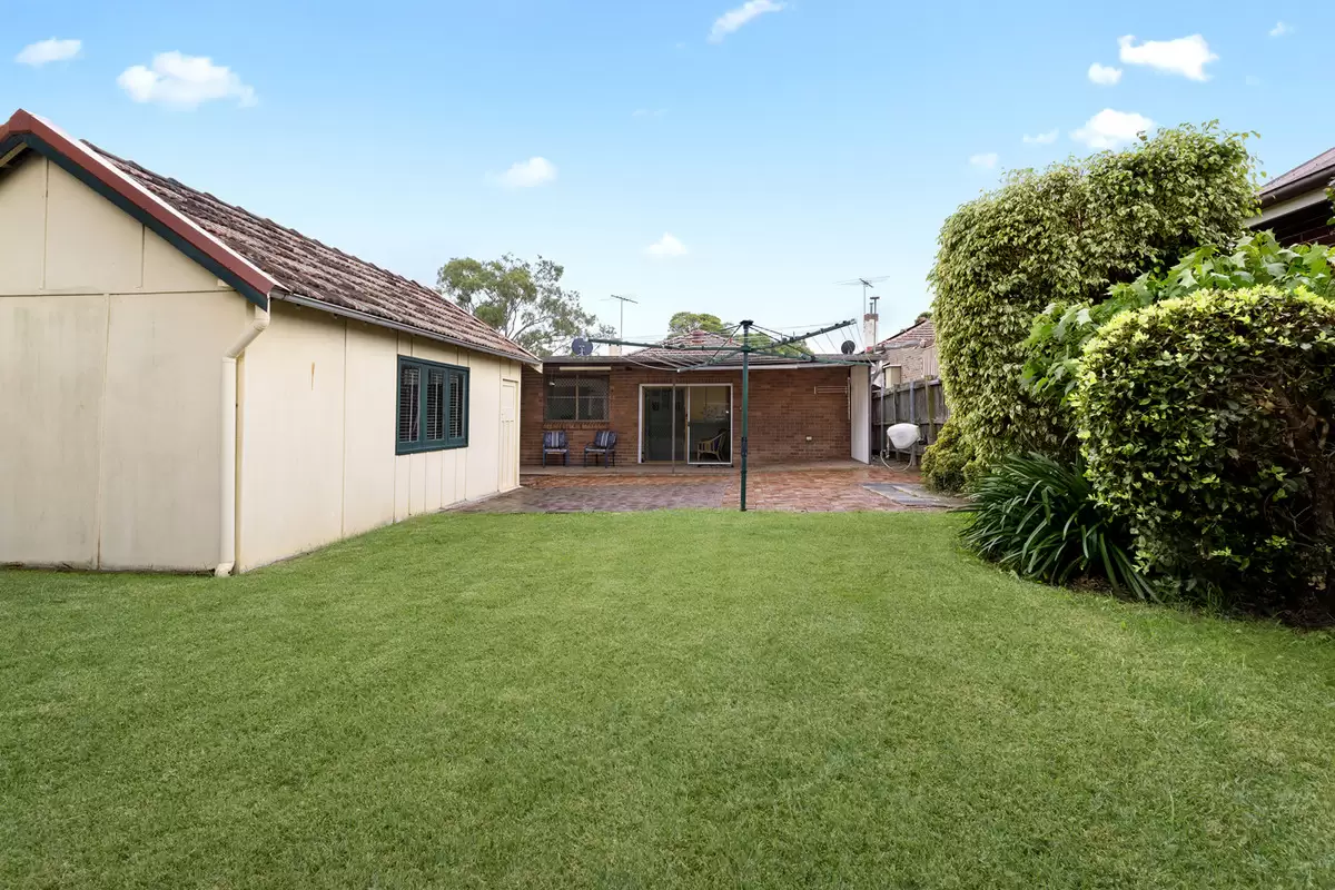 62 Dalmar Street, Croydon Auction by Rich & Oliva - image 14