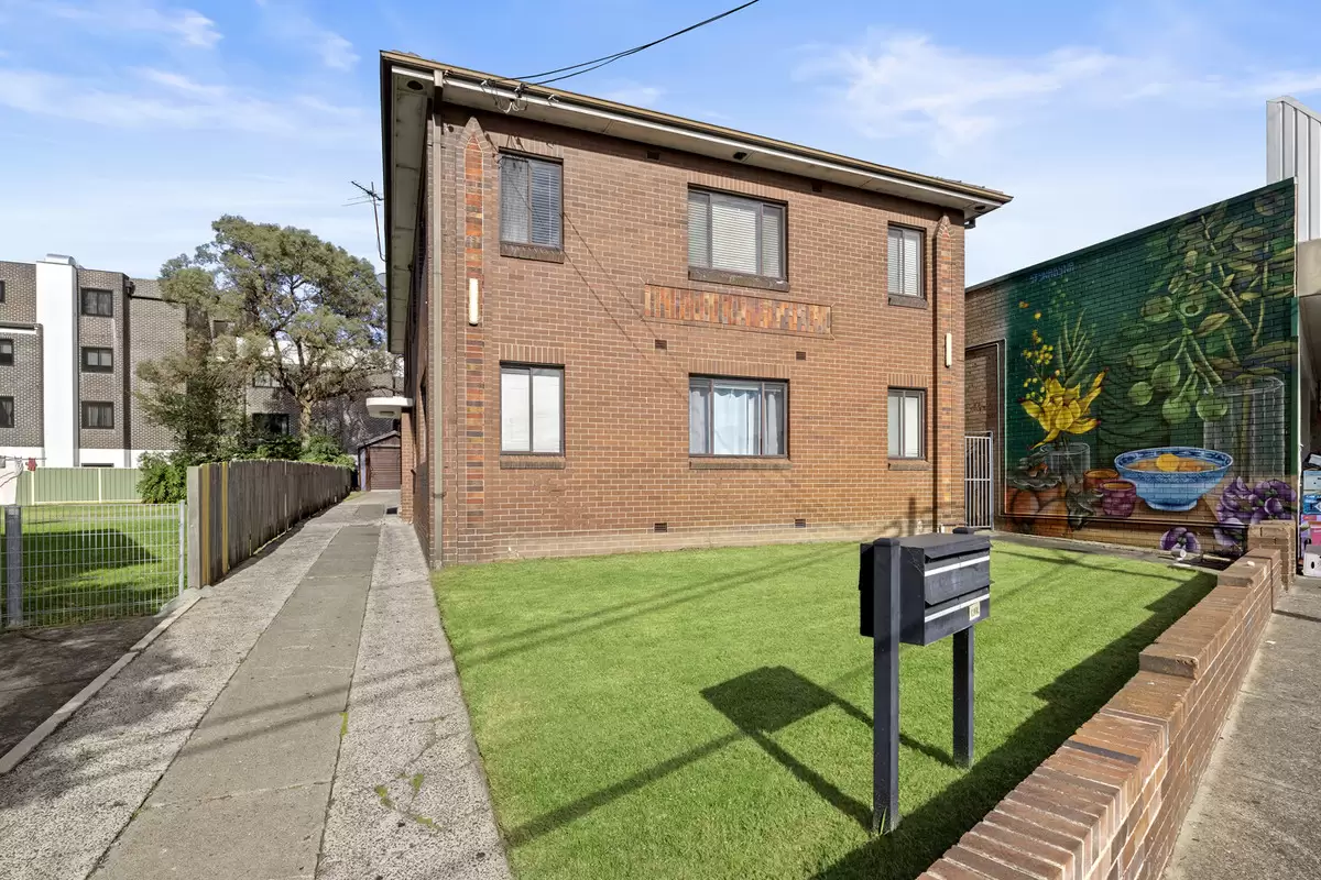 1-4/89 The Crescent, Homebush West Auction by Rich & Oliva - image 1