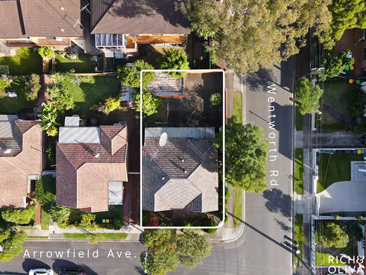 2 Arrowfield Avenue, Burwood Auction by Rich & Oliva - image 11