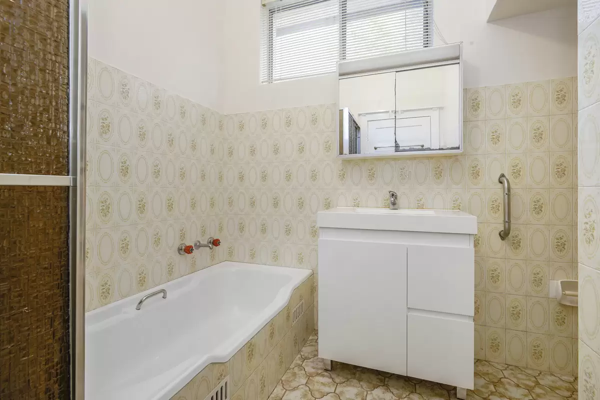 1 Checkley Street, Abbotsford Auction by Rich & Oliva - image 6