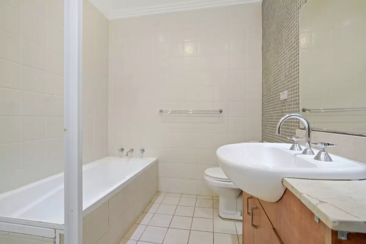 10/162 New Canterbury Road, Petersham For Lease by Rich & Oliva - image 3