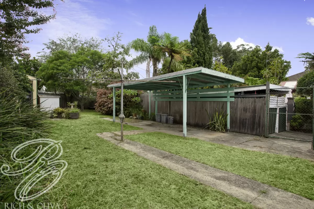 12 Hampton, Croydon Park Sold by Rich & Oliva - image 2