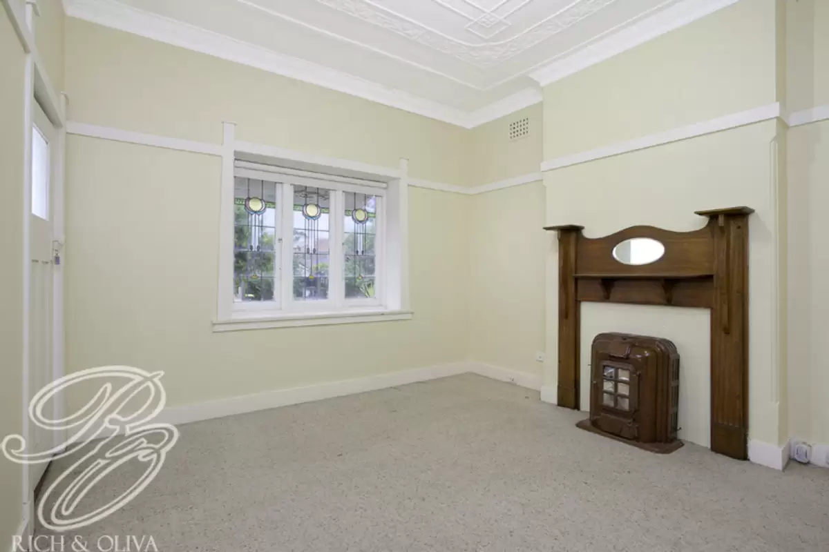 34 Balmoral Avenue, Croydon Park Sold by Rich & Oliva - image 4