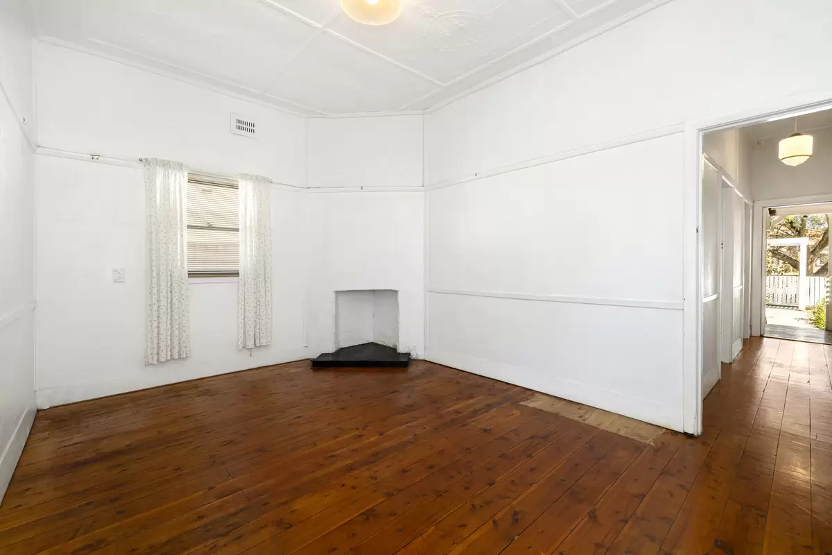 202 Burwood Road, Croydon Park Sold by Rich & Oliva - image 4