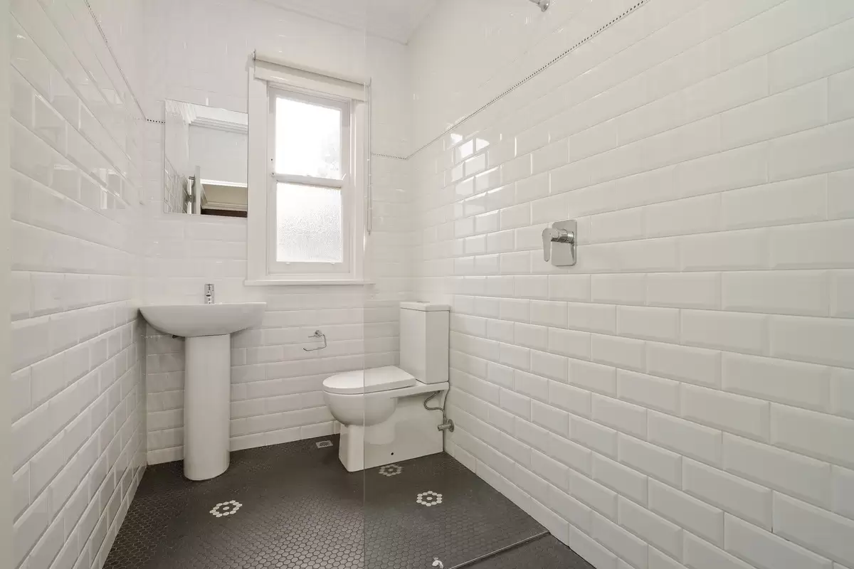 4/2-4 Morris Street, Summer Hill Leased by Rich & Oliva - image 5