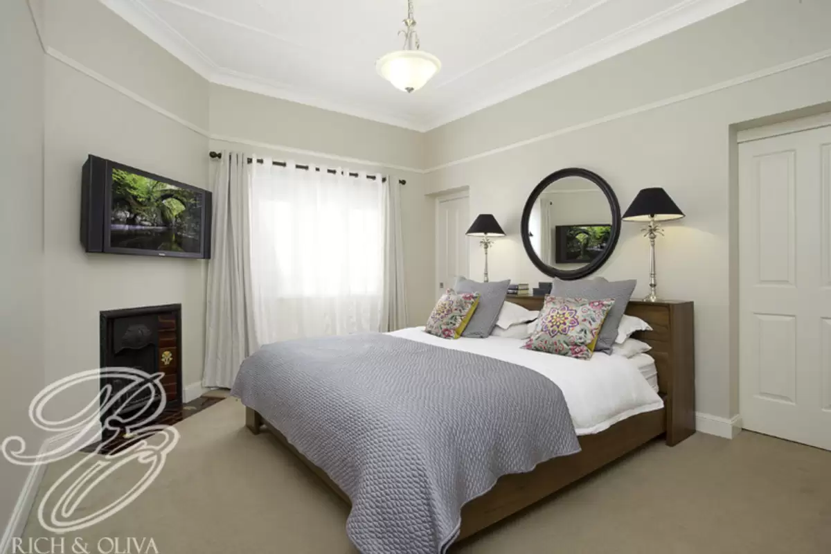 22 Greenhills Street, Croydon Sold by Rich & Oliva - image 4