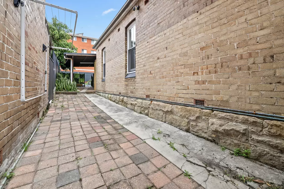 7 Queen VIctoria Street, Kogarah Leased by Rich & Oliva - image 10