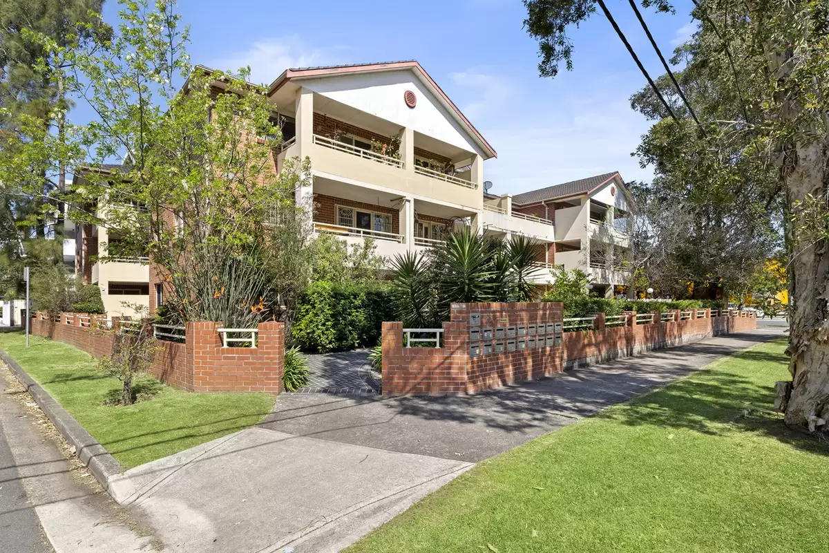 10/20 Fitzgerald Crescent, Strathfield Sold by Rich & Oliva - image 1
