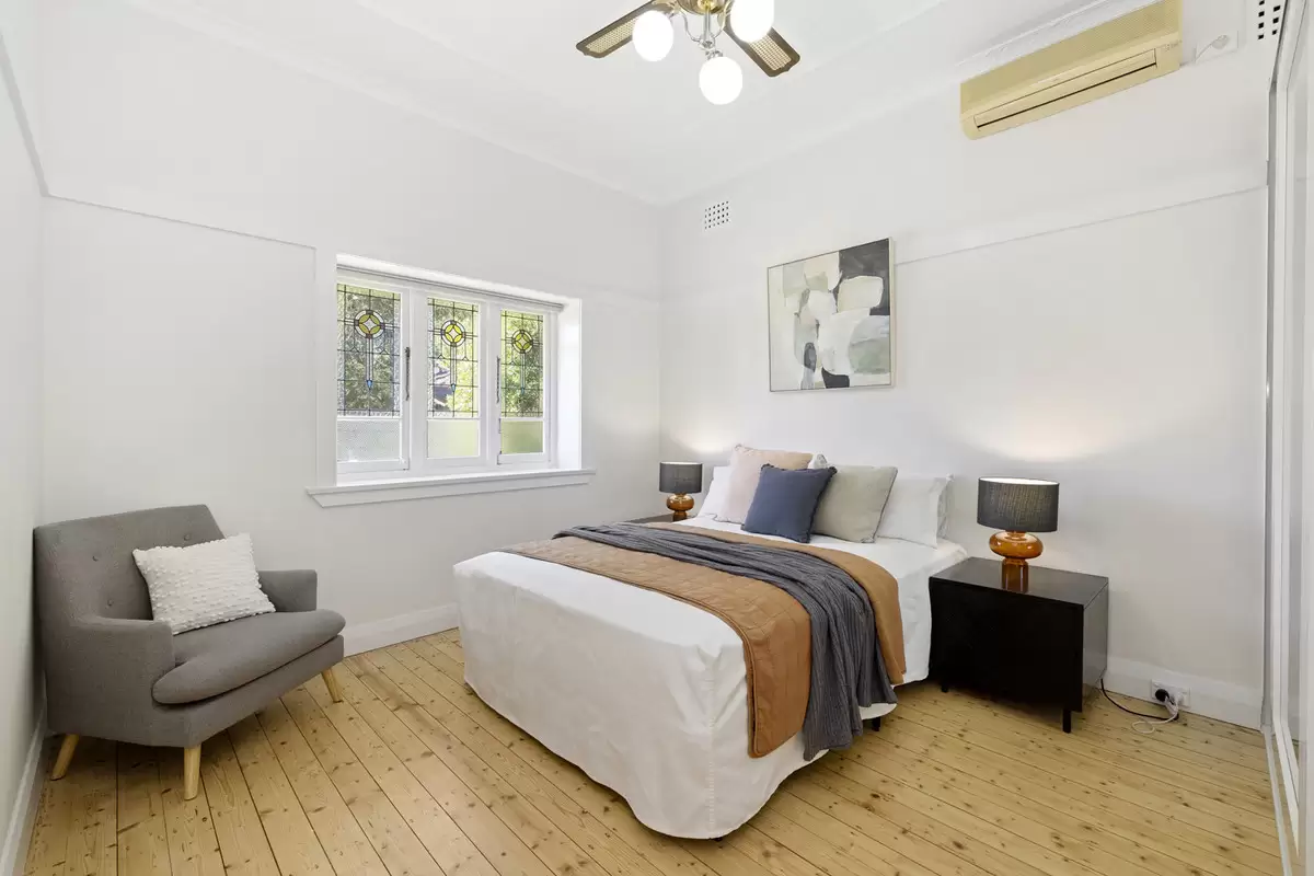 8 Rostherne Avenue, Croydon For Sale by Rich & Oliva - image 4