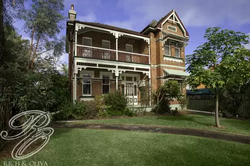 8 Clarence Street, Burwood Sold by Rich & Oliva