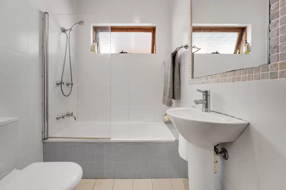 10 Trevenar Street, Ashbury Auction by Rich & Oliva - image 6