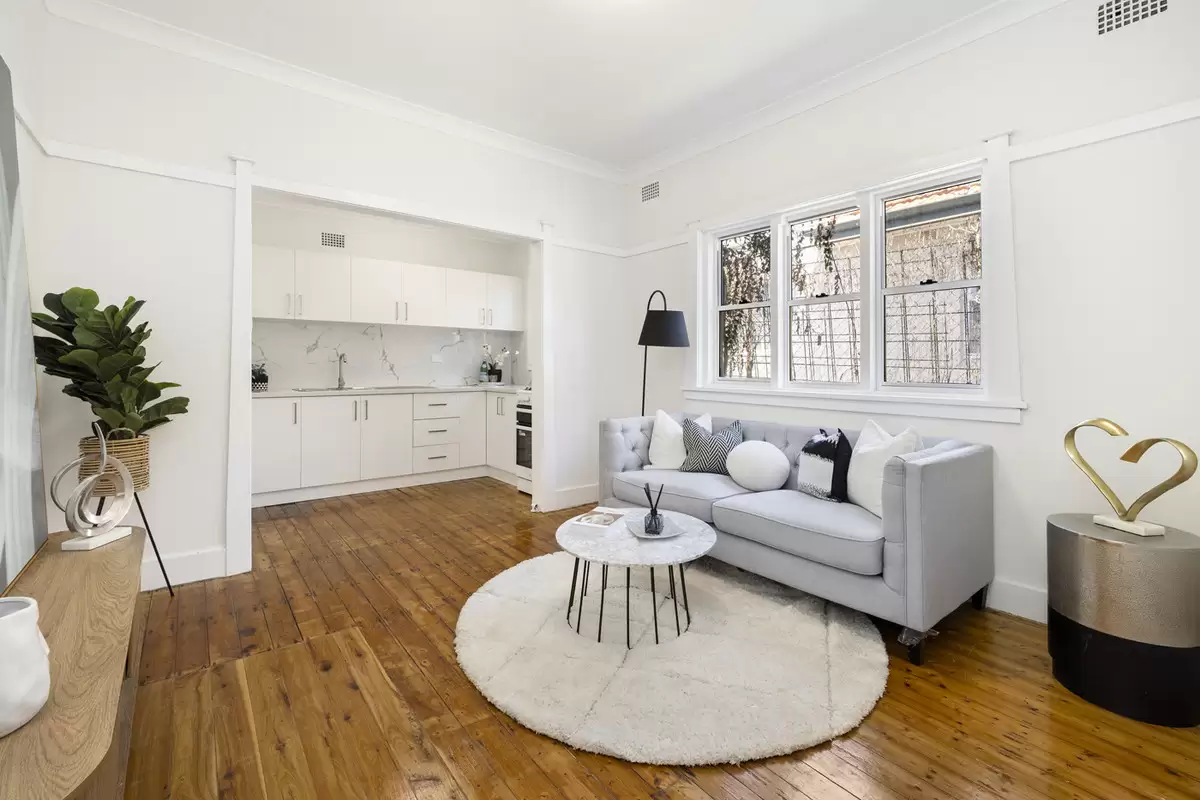 8 Burnham Street, Belfield Sold by Rich & Oliva - image 8