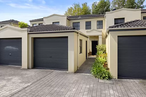 6/219 Croydon Road, Croydon Leased by Rich & Oliva