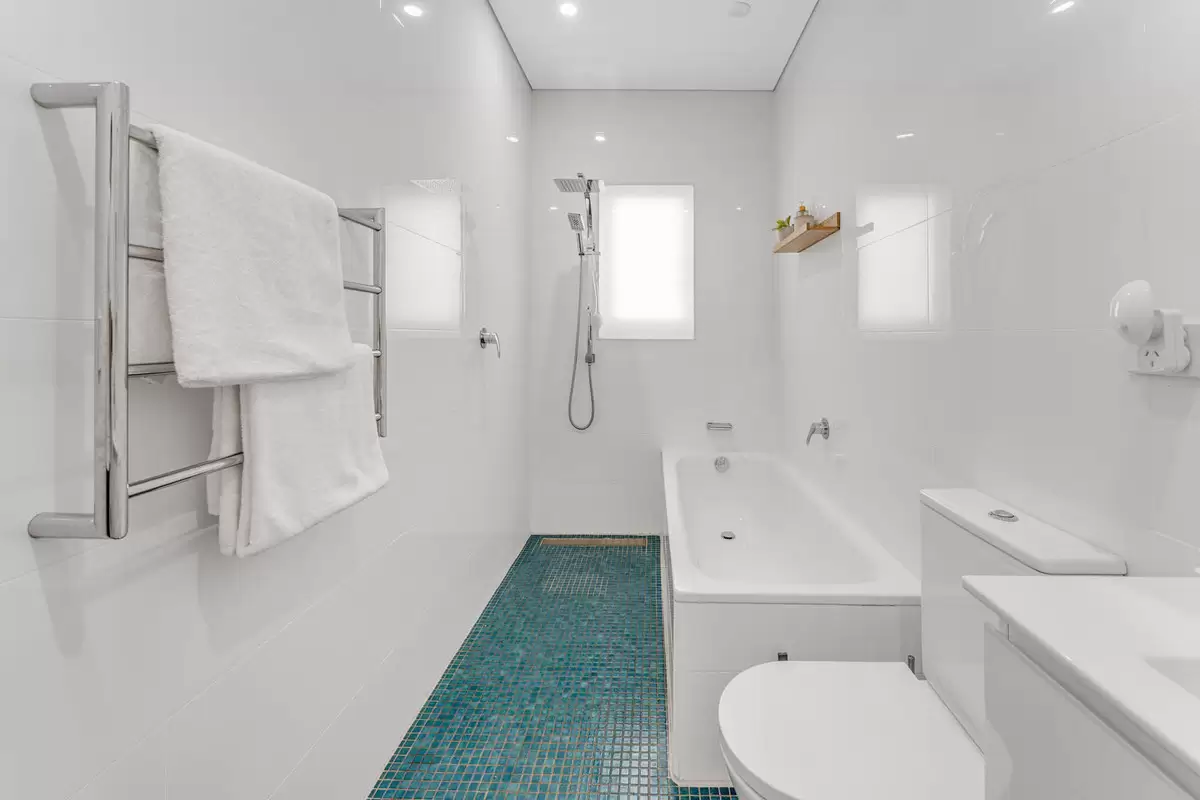 38 Kenilworth Street, Croydon Auction by Rich & Oliva - image 21