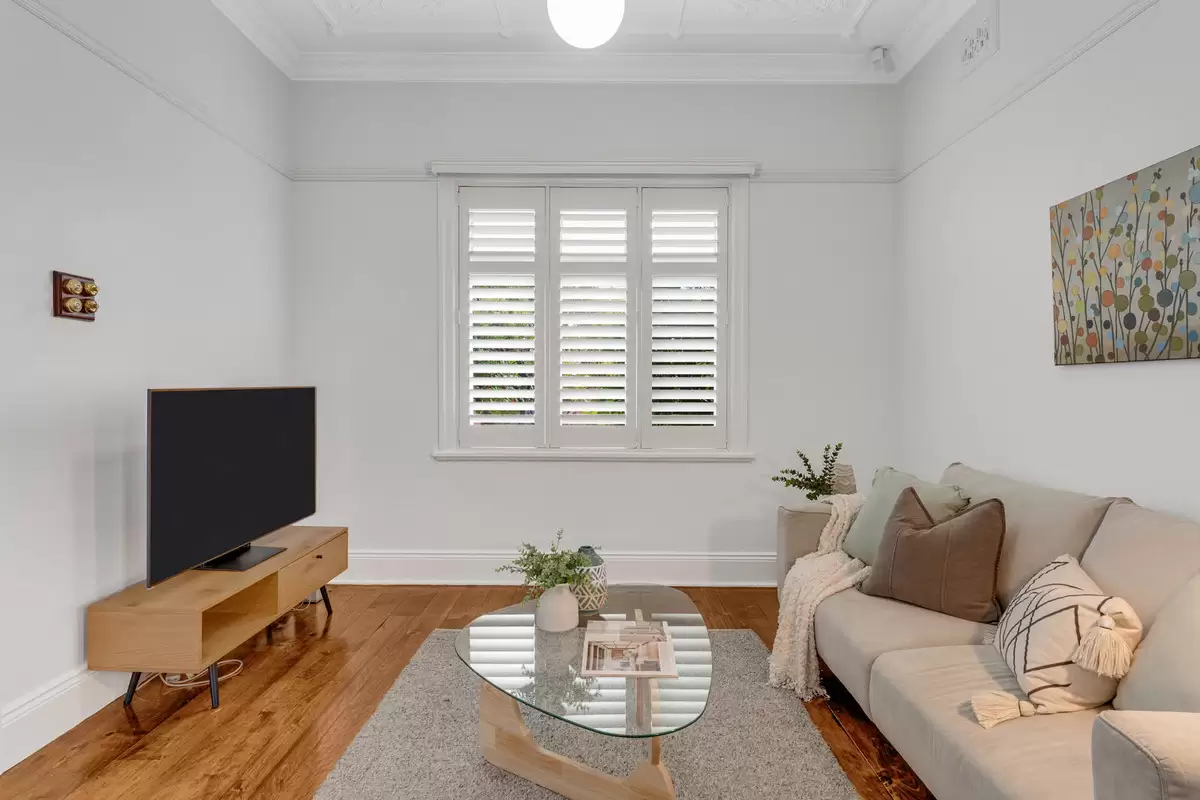 38 Kenilworth Street, Croydon Auction by Rich & Oliva - image 7