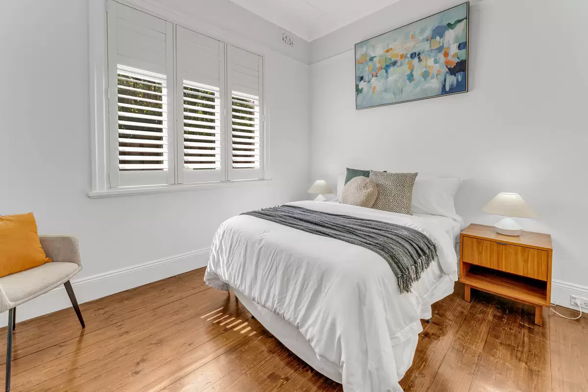 38 Kenilworth Street, Croydon Auction by Rich & Oliva - image 12