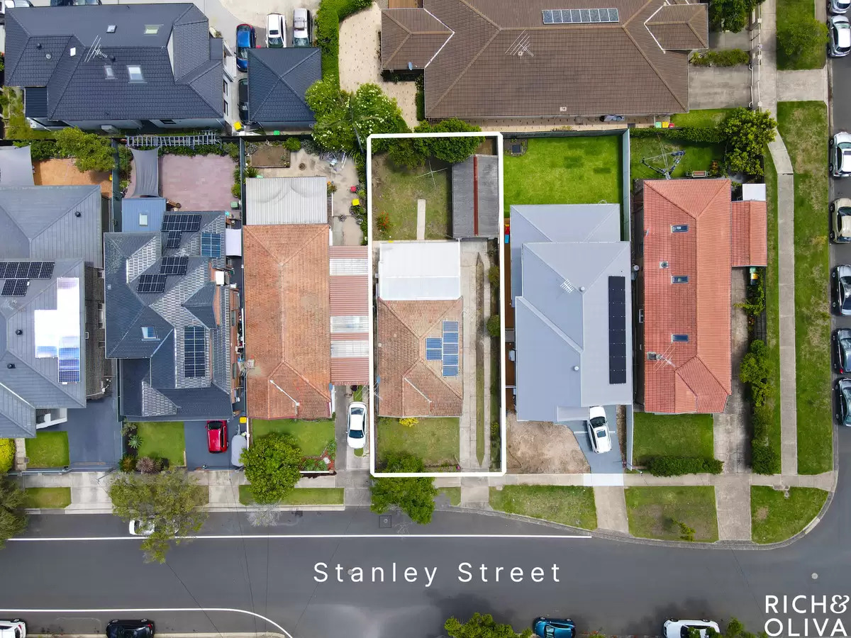 35 Stanley Street, Croydon Park Auction by Rich & Oliva - image 11