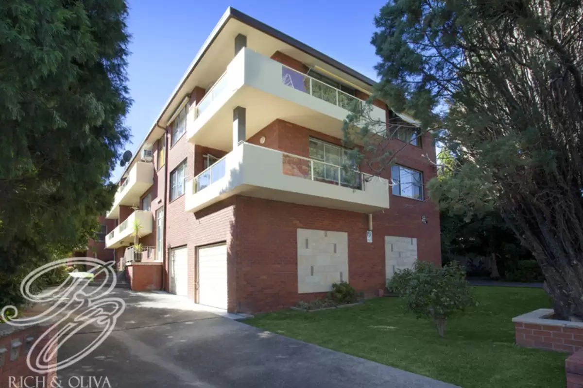 6/6 Clio Street, Wiley Park Sold by Rich & Oliva - image 2