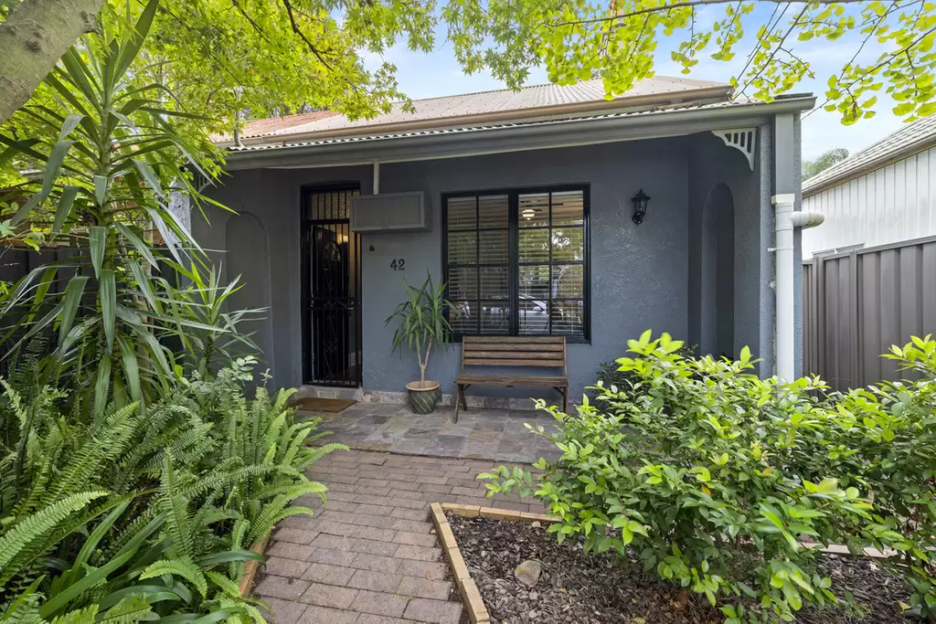 42 Holborow Street, Croydon Sold by Rich & Oliva