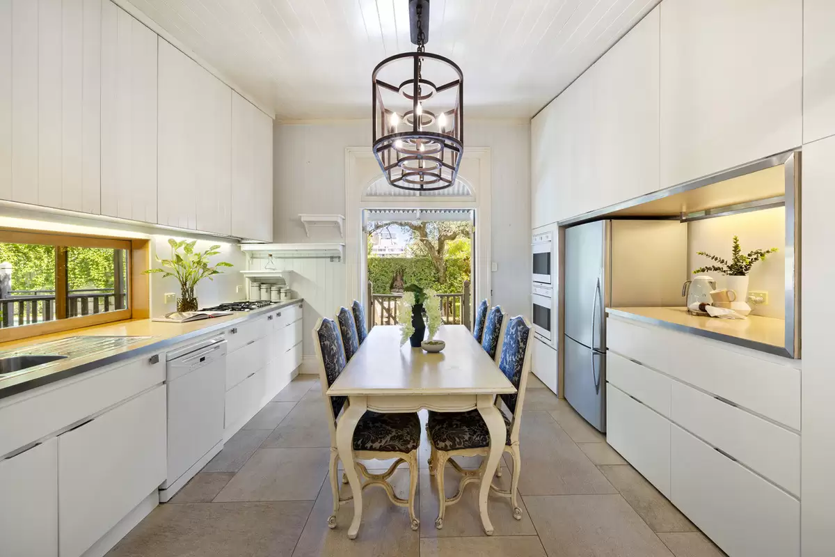 12 Selborne Street, Burwood Auction by Rich & Oliva - image 18