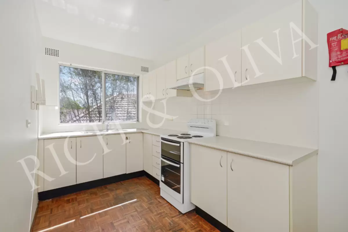 4/36 Pembroke Street, Ashfield Leased by Rich & Oliva - image 3