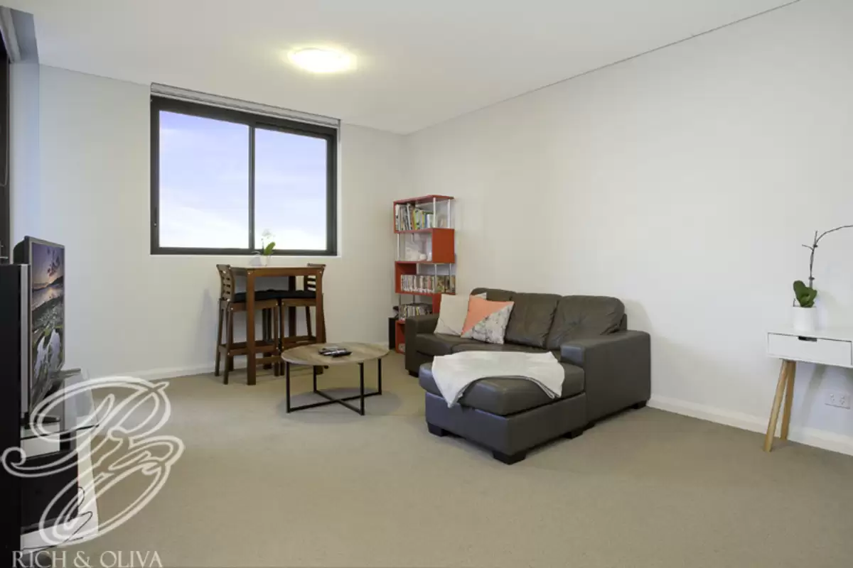 C305/11 Mashman Avenue, Kingsgrove Sold by Rich & Oliva - image 4