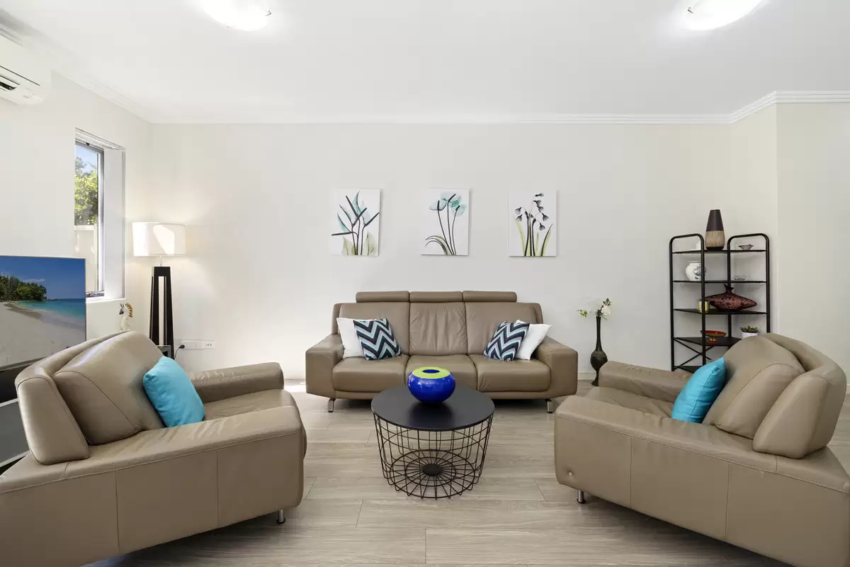 1/92 Liverpool Road, Burwood Heights Auction by Rich & Oliva - image 3