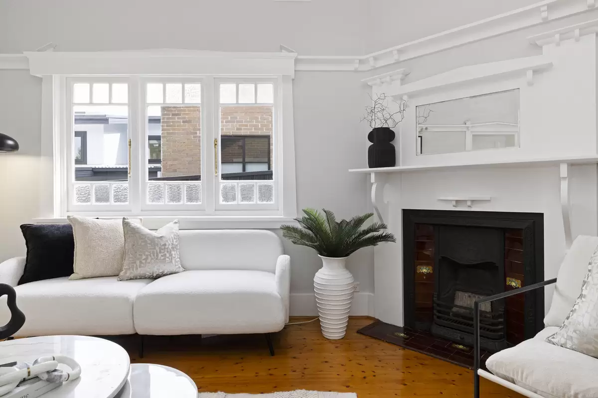 30 Roslyn Street, Ashbury Auction by Rich & Oliva - image 9