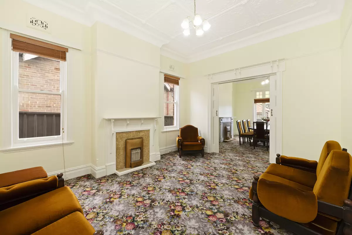 8 David Street, Croydon Auction by Rich & Oliva - image 3