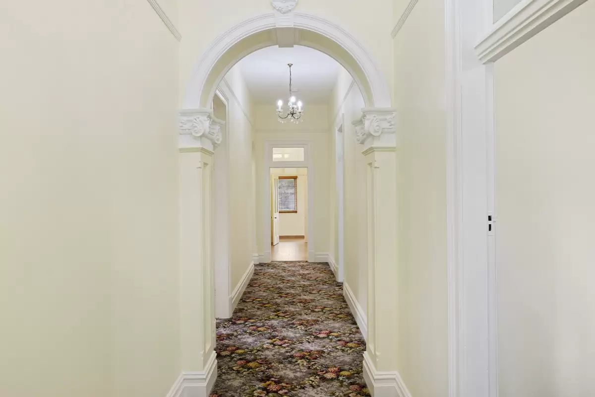 8 David Street, Croydon Auction by Rich & Oliva - image 2