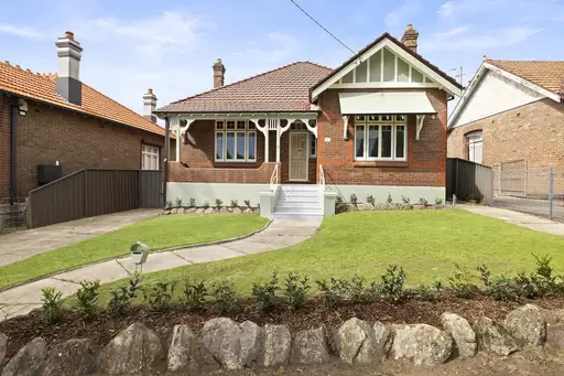 8 David Street, Croydon Auction by Rich & Oliva