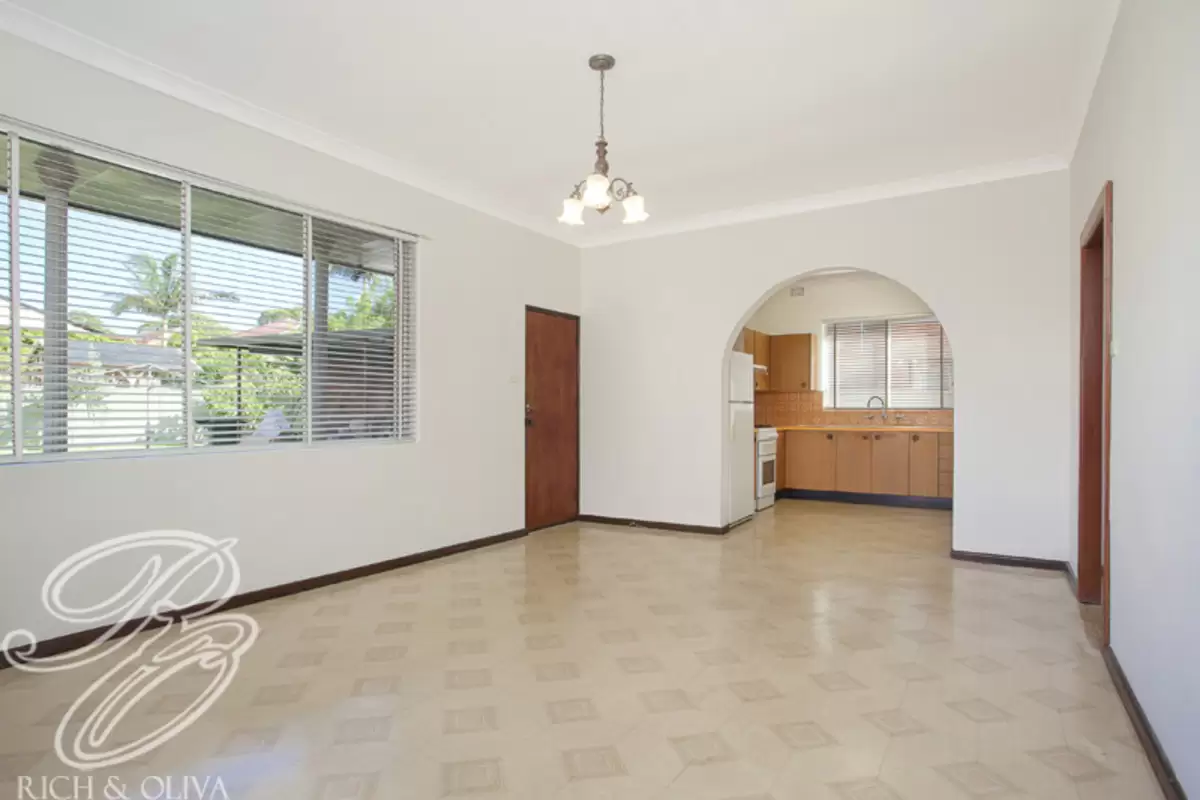 39 Beaufort Street, Croydon Park Sold by Rich & Oliva - image 4