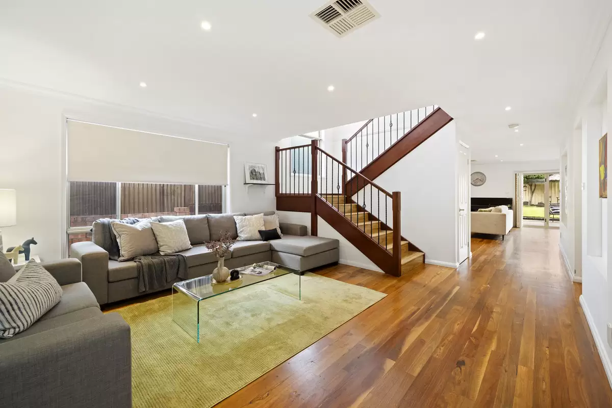 13 Cooks Avenue, Canterbury Auction by Rich & Oliva - image 2