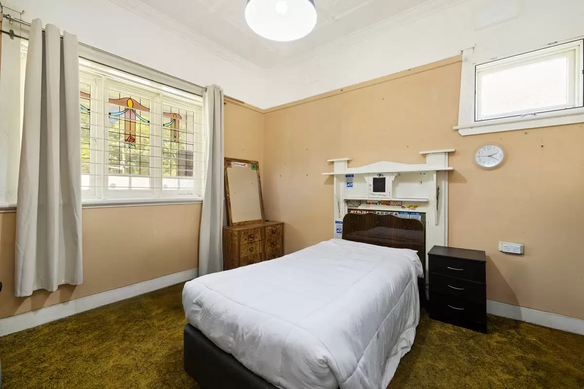 5 Goodwin Avenue, Ashfield Auction by Rich & Oliva - image 3