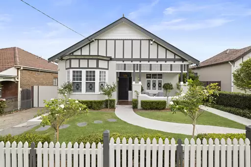17 Kelso Street, Burwood Heights Auction by Rich & Oliva