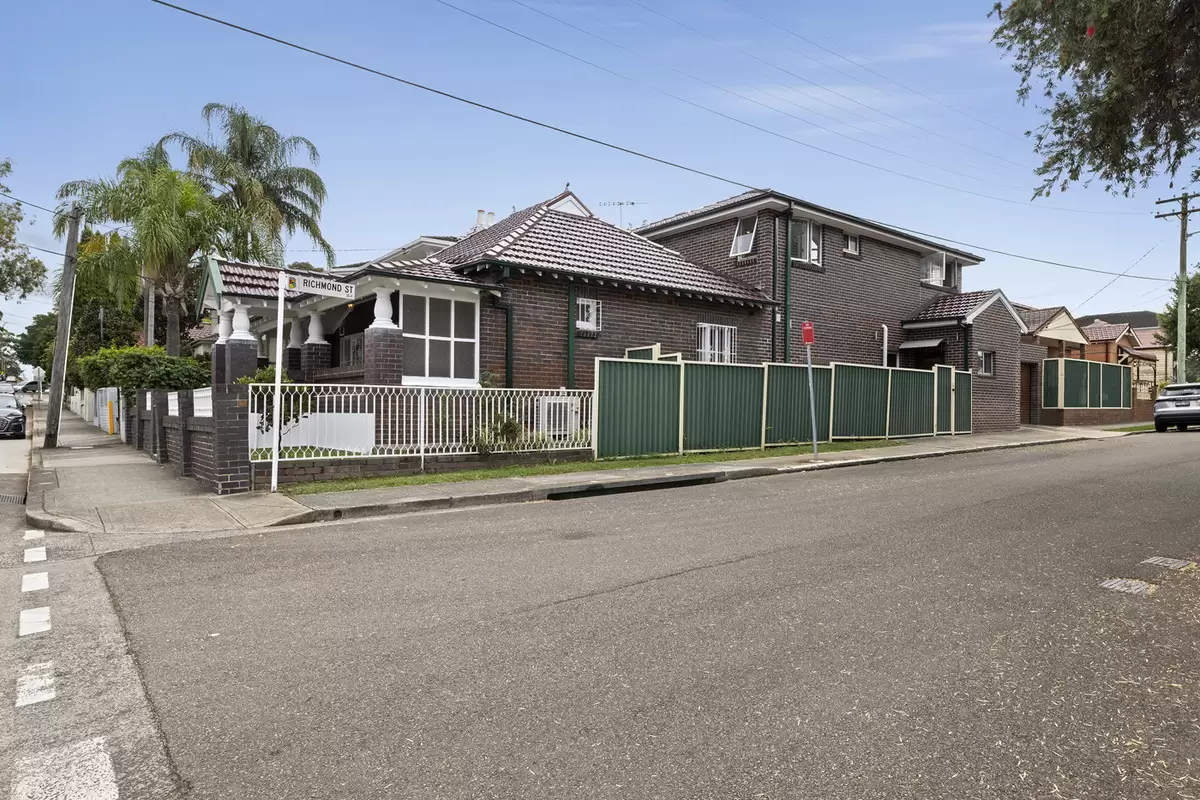 19 Queen Street, Croydon Auction by Rich & Oliva - image 2
