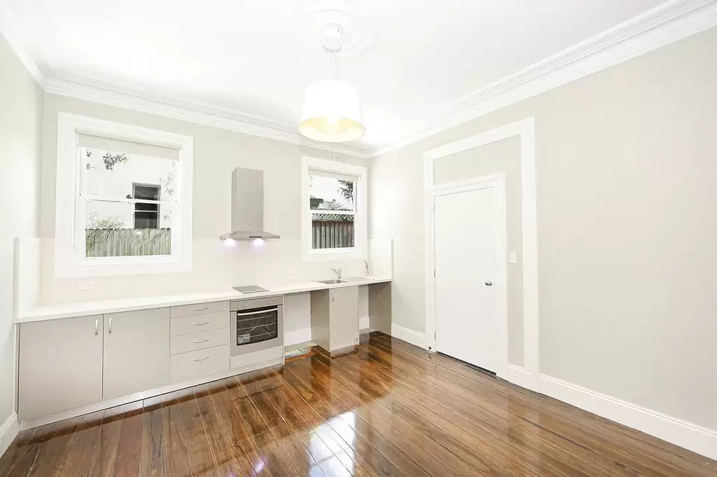 2/47 Cavendish Street, Stanmore Leased by Rich & Oliva