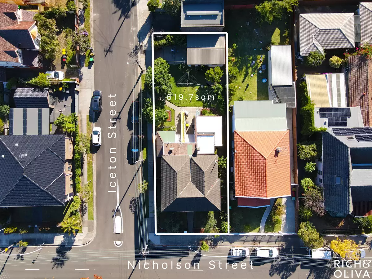 15 Nicholson Street, Burwood Auction by Rich & Oliva - image 13