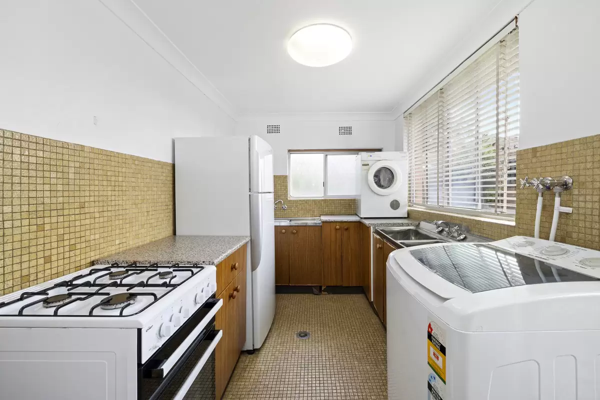 29 Brady Street, Croydon Auction by Rich & Oliva - image 17