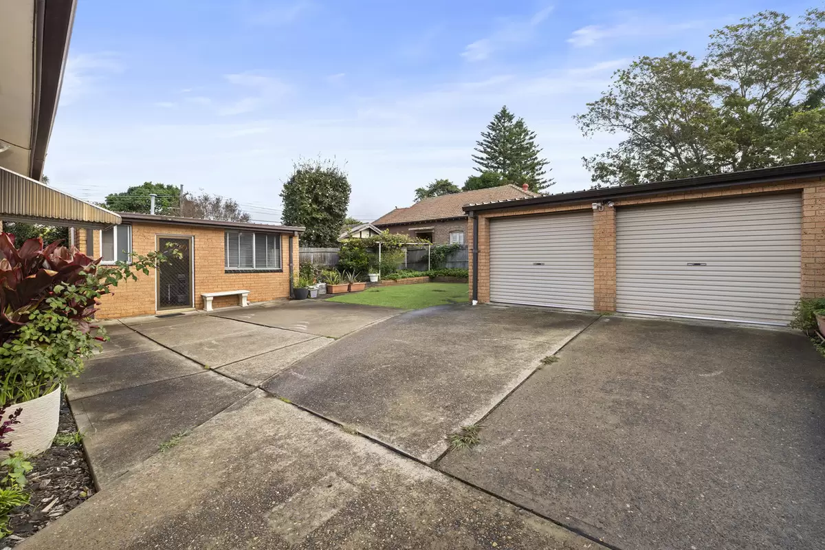29 Brady Street, Croydon Auction by Rich & Oliva - image 16