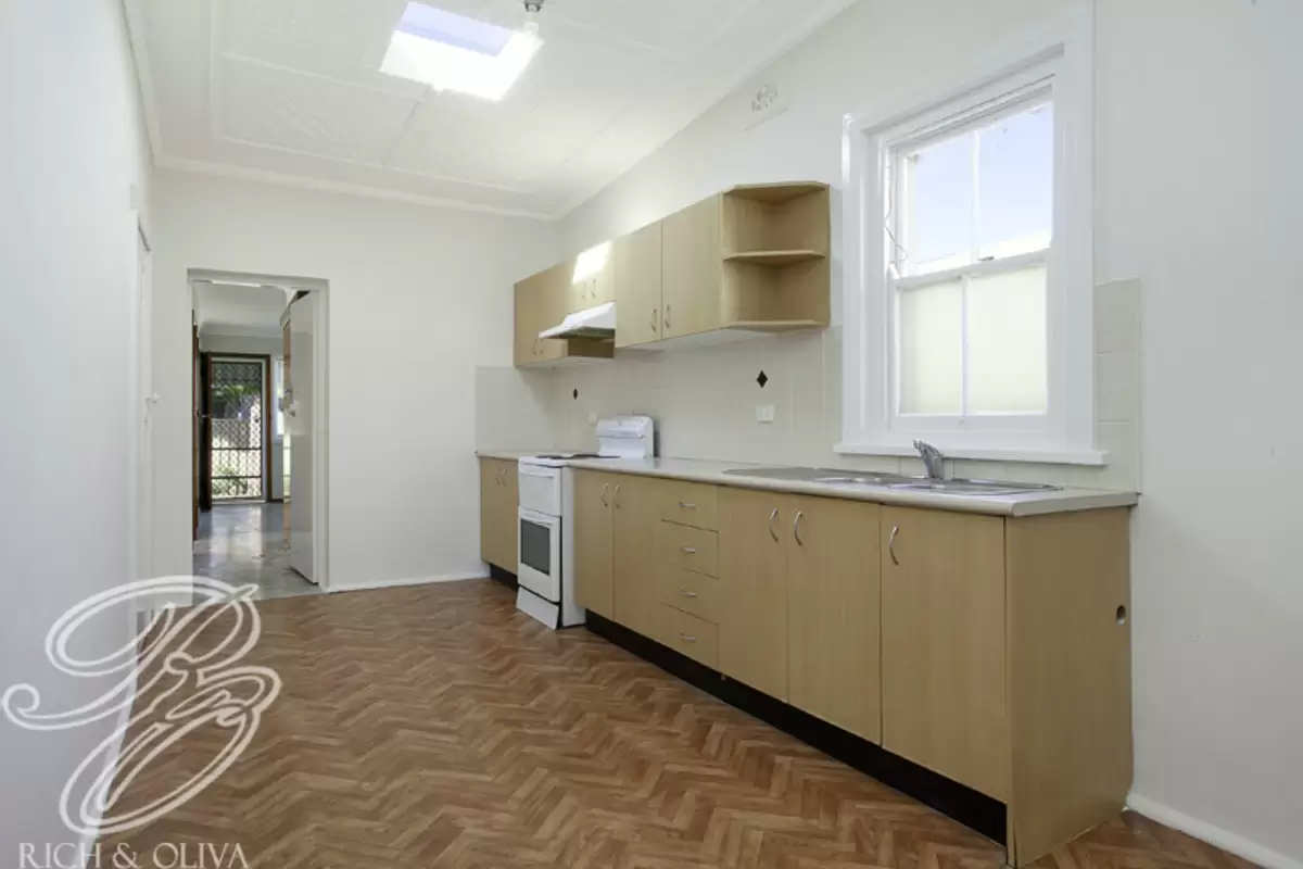 30 Boyle Street, Croydon Park Sold by Rich & Oliva - image 4